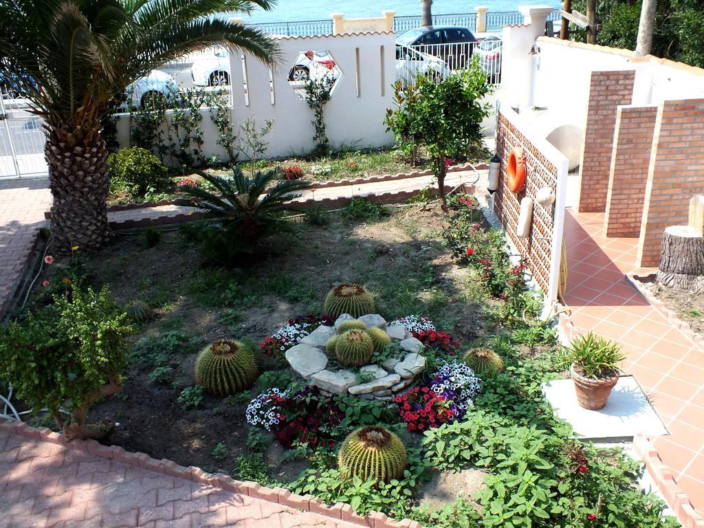 B&B Villa Sul Mare Мелито ди Порто Салво Екстериор снимка